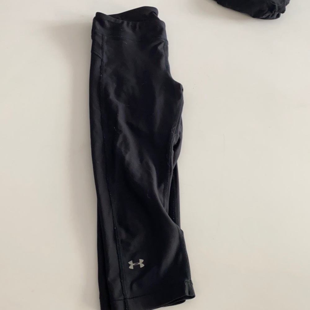 Under Armor Black Capri Leggings
